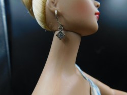 tonner blonde blue print view